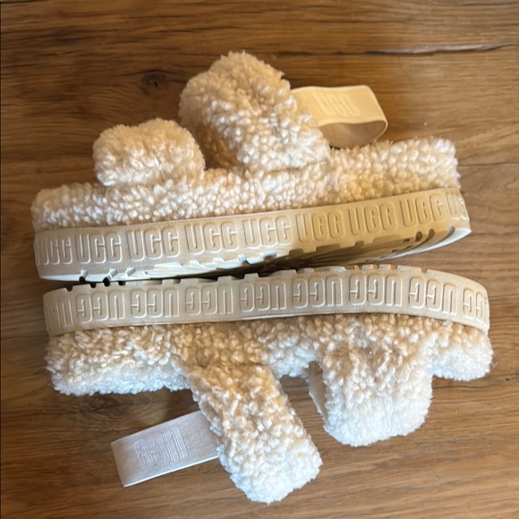 UGG Wool Platform Slippers - Picture 4 of 5